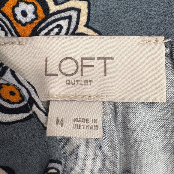 LOFT Ann Taylor outlet Women's size Medium Blouse Long Sleeves Gray Paisley - Picture 2 of 5